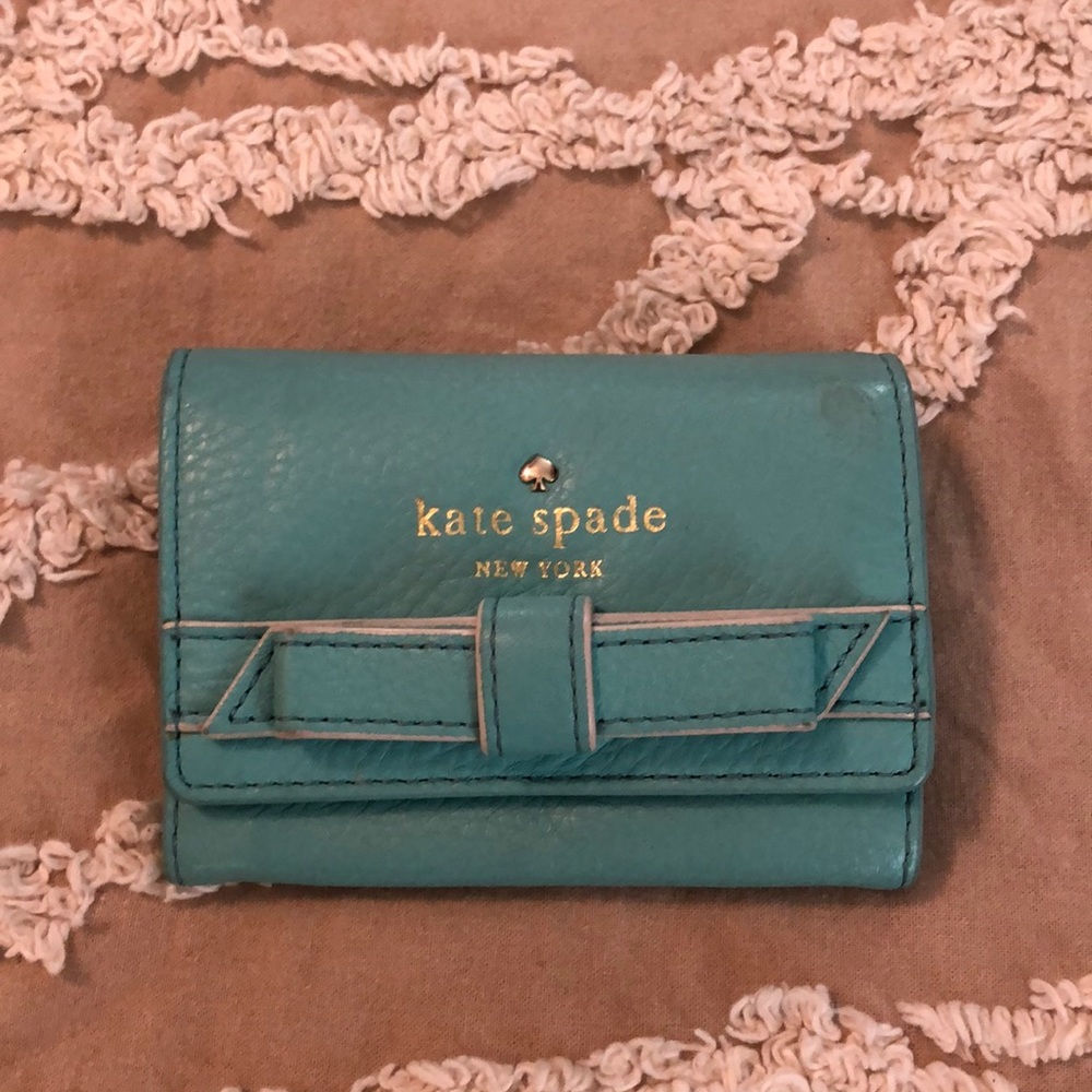 ♠️🎀 Kate Spade Bow Wallet 🎀♠️